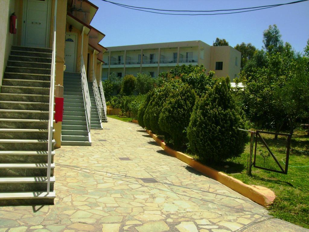 Aggelos Family Hotel Moraitika Exterior foto